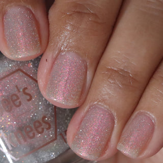 Image provided for Bee's Knees by a paid swatcher featuring the nail polish " Dulce Periculum "