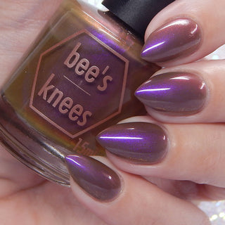 Image provided for Bee's Knees by a paid swatcher featuring the nail polish " Earth Sunderer "
