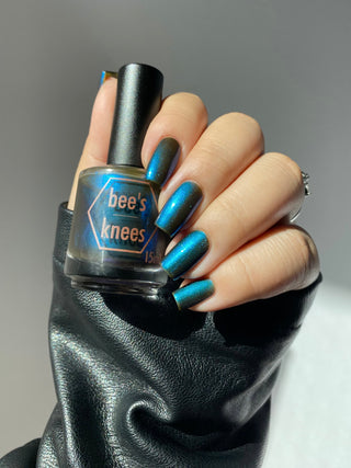 Image provided for Bee's Knees by a paid swatcher featuring the nail polish " Be Like the Mimic Spider "