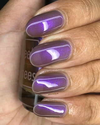 Image provided for Bee's Knees by a paid swatcher featuring the nail polish " Earth Sunderer "