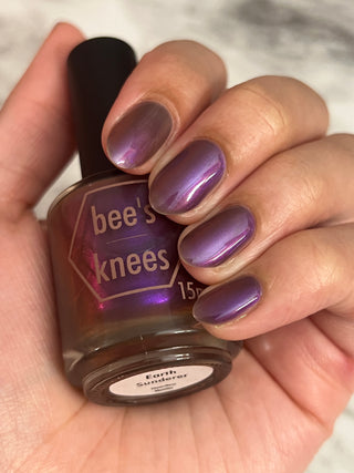 Image provided for Bee's Knees by a paid swatcher featuring the nail polish " Earth Sunderer "