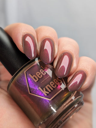 Image provided for Bee's Knees by a paid swatcher featuring the nail polish " Earth Sunderer "