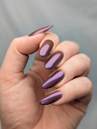 Image provided for Bee's Knees by a paid swatcher featuring the nail polish " Earth Sunderer "