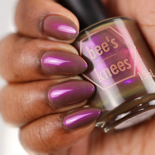 Image provided for Bee's Knees by a paid swatcher featuring the nail polish " Earth Sunderer "
