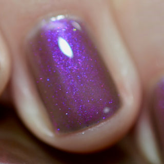 Image provided for Bee's Knees by a paid swatcher featuring the nail polish " Earth Sunderer "