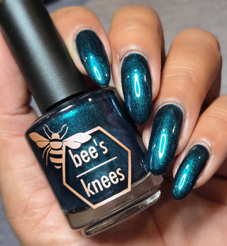 Image provided for Bee's Knees by a paid swatcher featuring the nail polish " Entirely Bewitching but so Odd "