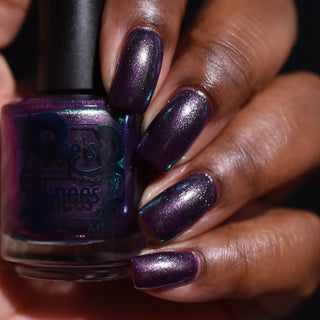 Image provided for Bee's Knees by a paid swatcher featuring the nail polish " Will Self-destruct For Likes "