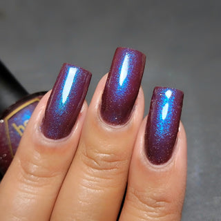 Image provided for Bee's Knees by a paid swatcher featuring the nail polish " Daydreams "