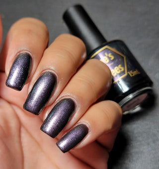 Image provided for Bee's Knees by a paid swatcher featuring the nail polish " Discord "