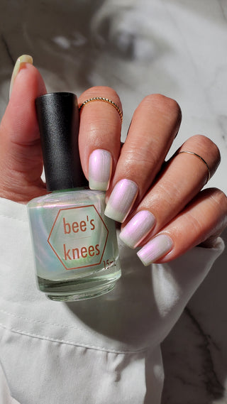 Image provided for Bee's Knees by a paid swatcher featuring the nail polish " Broken "