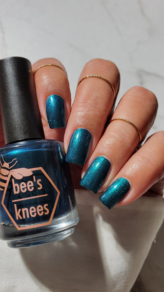 Image provided for Bee's Knees by a paid swatcher featuring the nail polish " Entirely Bewitching but so Odd "