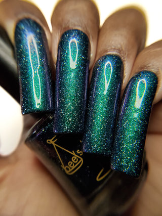 Image provided for Bee's Knees by a paid swatcher featuring the nail polish " Faragathe "