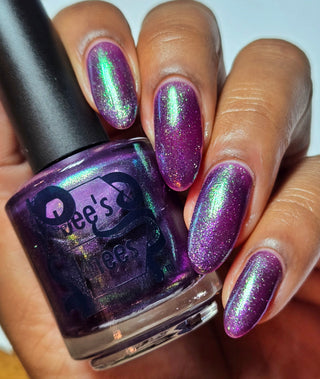 Image provided for Bee's Knees by a paid swatcher featuring the nail polish " Will Self-destruct For Likes "