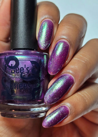 Image provided for Bee's Knees by a paid swatcher featuring the nail polish " Will Self-destruct For Likes "