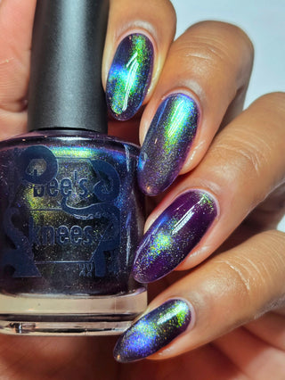 Image provided for Bee's Knees by a paid swatcher featuring the nail polish " An Insane F🦑cking Tentacle Sanctuary "