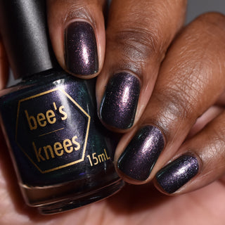 Image provided for Bee's Knees by a paid swatcher featuring the nail polish " Discord "