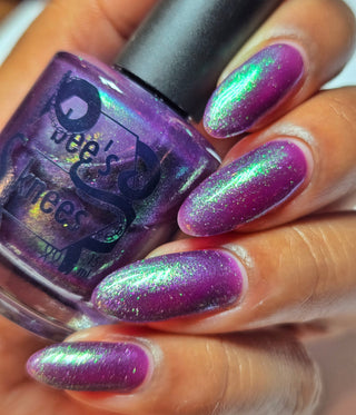 Image provided for Bee's Knees by a paid swatcher featuring the nail polish " Will Self-destruct For Likes "