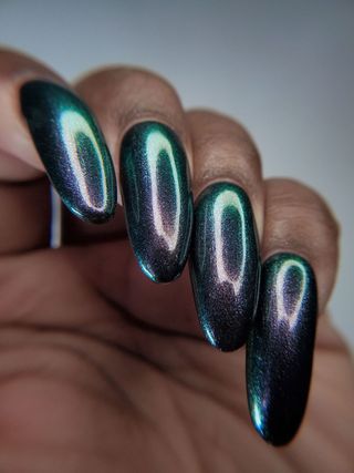 Image provided for Bee's Knees by a paid swatcher featuring the nail polish " Discord "