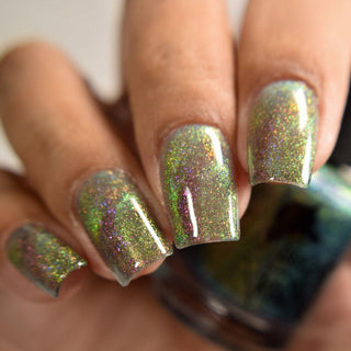 Image provided for Bee's Knees by a paid swatcher featuring the nail polish " Magiphilia "