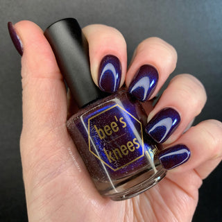 Image provided for Bee's Knees by a paid swatcher featuring the nail polish " Daydreams "