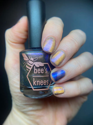 Image provided for Bee's Knees by a paid swatcher featuring the nail polish " It Doesn't Know Any Better, But You Do "