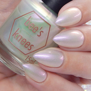 Image provided for Bee's Knees by a paid swatcher featuring the nail polish " Broken "