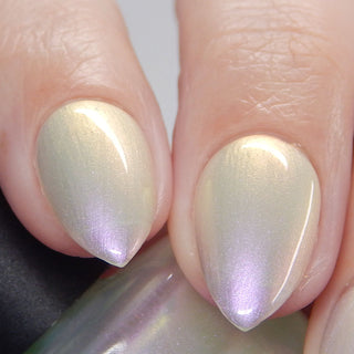 Image provided for Bee's Knees by a paid swatcher featuring the nail polish " Broken "