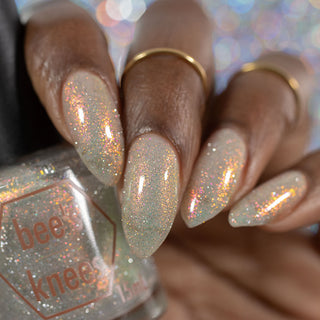 Image provided for Bee's Knees by a paid swatcher featuring the nail polish " Dulce Periculum "