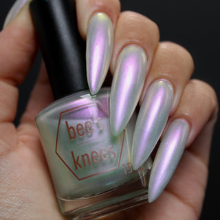 Image provided for Bee's Knees by a paid swatcher featuring the nail polish " Broken "