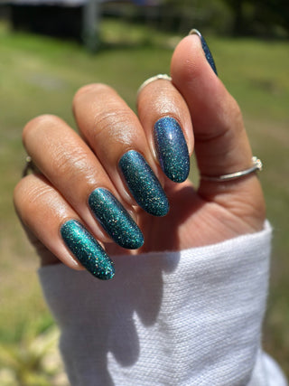 Image provided for Bee's Knees by a paid swatcher featuring the nail polish " Faragathe "