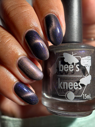 Image provided for Bee's Knees by a paid swatcher featuring the nail polish " Knight, Knave, Optimist "