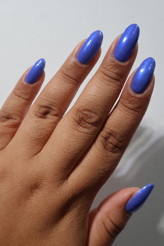 Image provided for Bee's Knees by a paid swatcher featuring the nail polish " Let's See the Stars "