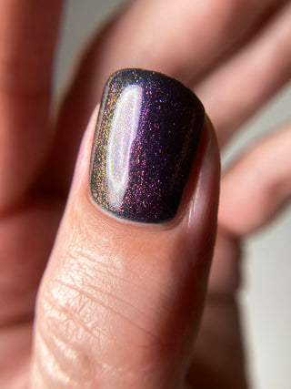 Image provided for Bee's Knees by a paid swatcher featuring the nail polish " Siren Song "