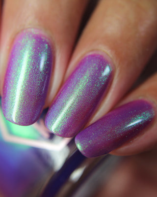 Image provided for Bee's Knees by a paid swatcher featuring the nail polish " Sea Hag Summer "