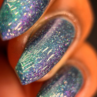 Image provided for Bee's Knees by a paid swatcher featuring the nail polish " Faragathe "