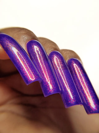 Image provided for Bee's Knees by a paid swatcher featuring the nail polish " The Great Unraveling "