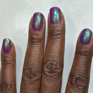 Image provided for Bee's Knees by a paid swatcher featuring the nail polish " Sea Hag Summer "