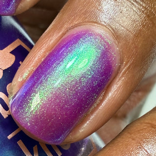 Image provided for Bee's Knees by a paid swatcher featuring the nail polish " Sea Hag Summer "