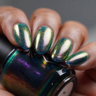 Image provided for Bee's Knees by a paid swatcher featuring the nail polish " Siren Song "