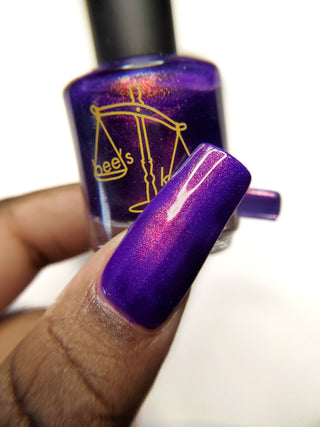 Image provided for Bee's Knees by a paid swatcher featuring the nail polish " The Great Unraveling "