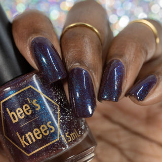 Image provided for Bee's Knees by a paid swatcher featuring the nail polish " Daydreams "