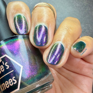 Image provided for Bee's Knees by a paid swatcher featuring the nail polish " Siren Song "