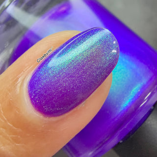 Image provided for Bee's Knees by a paid swatcher featuring the nail polish " Sea Hag Summer "